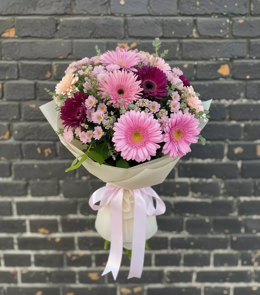 Букет цветов из: Герберы и Хризантемы в Горьковском