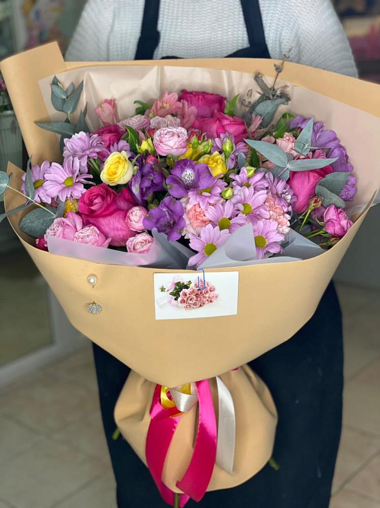 Букет цветов из: Хризантемы, Гвоздики и Альстромерии в Горьковском