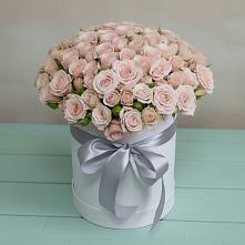 Цветочная композиция из Розы в шляпной коробке в Горьковском