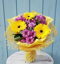 Букет цветов из:  Хризантемы и Герберы #REPLACE_PRED# Горьковском