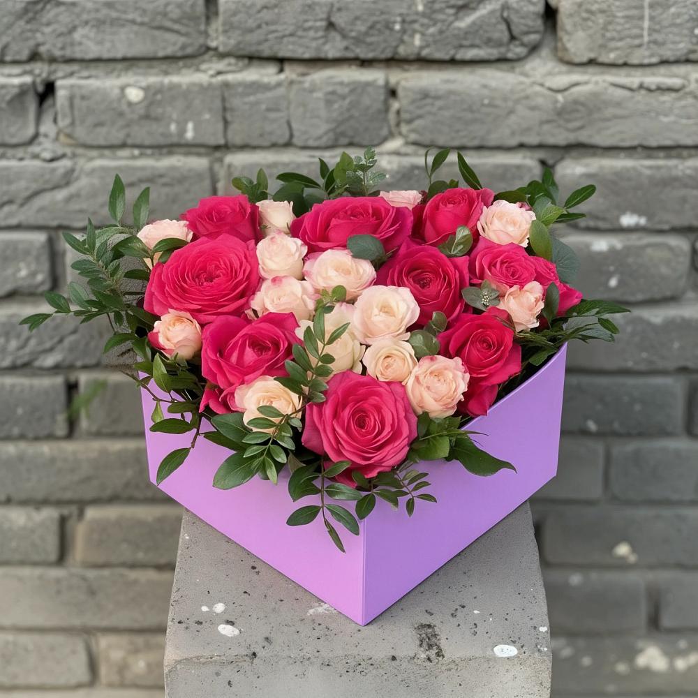 Цветочная композиция из Розы в коробке в Горьковском