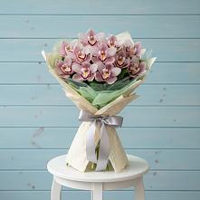 Букет цветов из:  Орхидеи и Розы в Горьковском