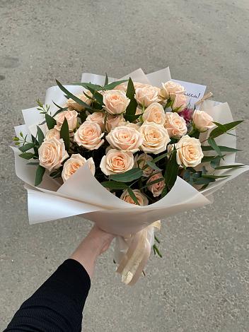 Букет Кремовые розы Латте в Горьковском