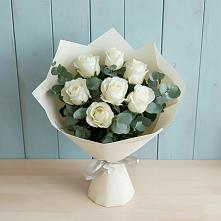 Букет Белые розы в Эвкалипте в Горьковском