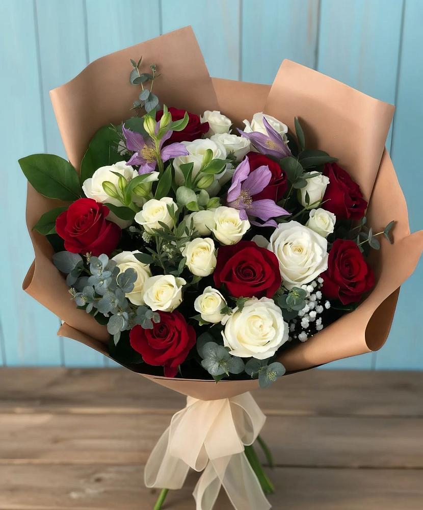 Букет цветов из: Розы и Альстромерии в Горьковском