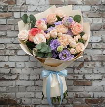 Букет цветов из:  Розы, Лизиантусы и Гвоздики в Горьковском