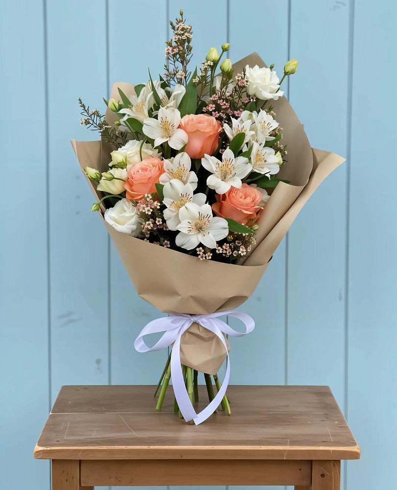 Букет цветов из: Альстромерии, Лизиантусы, Розы и Хризантемы в Горьковском