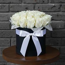 Цветочная композиция из Розы в шляпной коробке в Горьковском