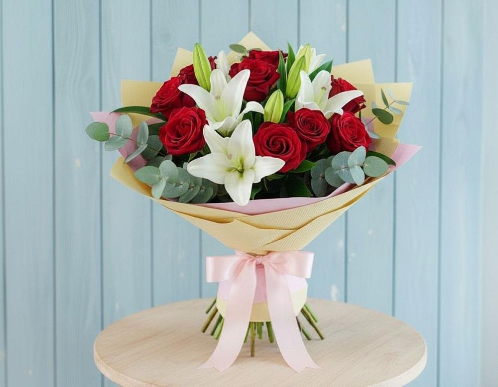 Букет цветов из: Лилии и Розы в Горьковском